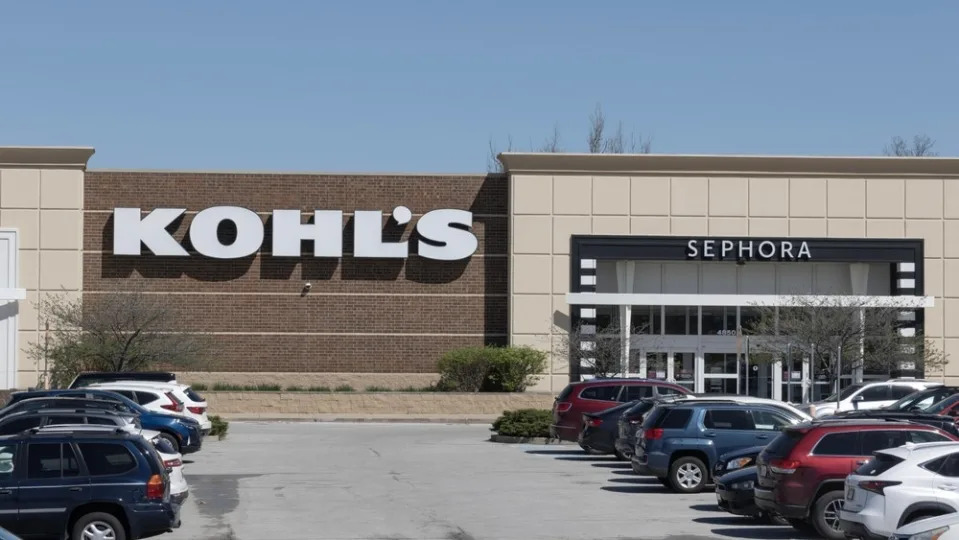 How To Earn $500 A Month From Kohl's Stock Ahead Of Q2 Earnings Report