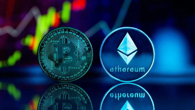 Crypto Options Signal Near-Term Bearish Sentiment for BTC and ETH