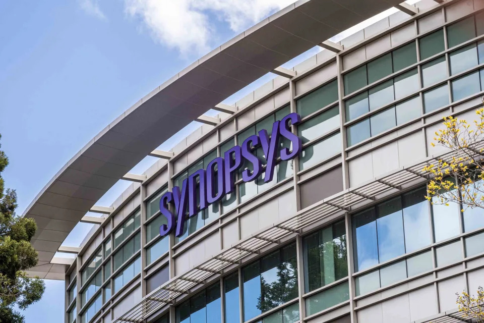 Synopsys Stock Is the S&P 500's Worst Performer Today