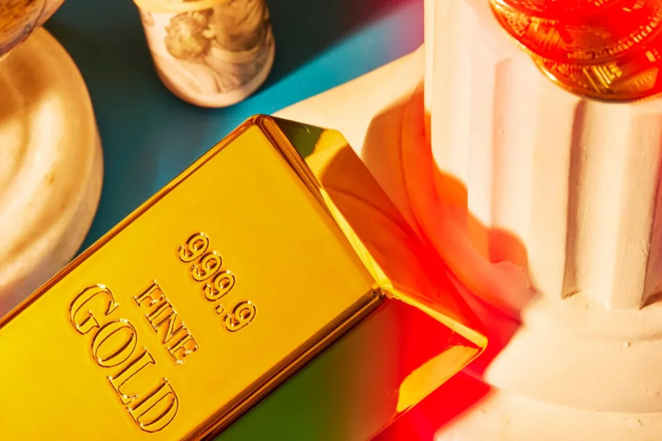 Wall Street Expects Gold to Glitter Again in 2025