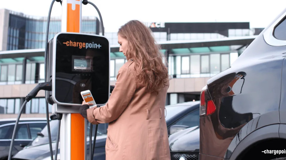 ChargePoint Outpaces Tesla In EV Network Market Share, But JPMorgan Stays Cautious