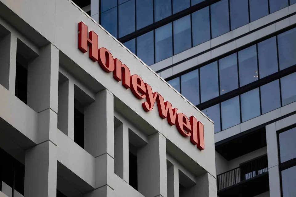 Honeywell Announces Three-Way Split, Stock Falls