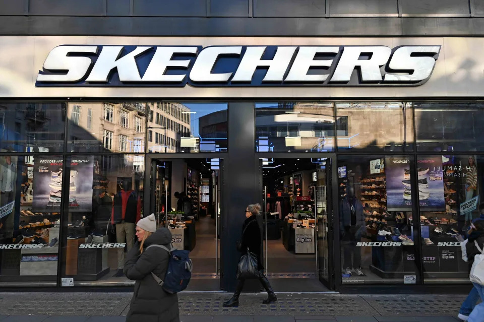 Skechers Stock Tumbles on Weak Outlook, Concerns Over Trump Tariffs